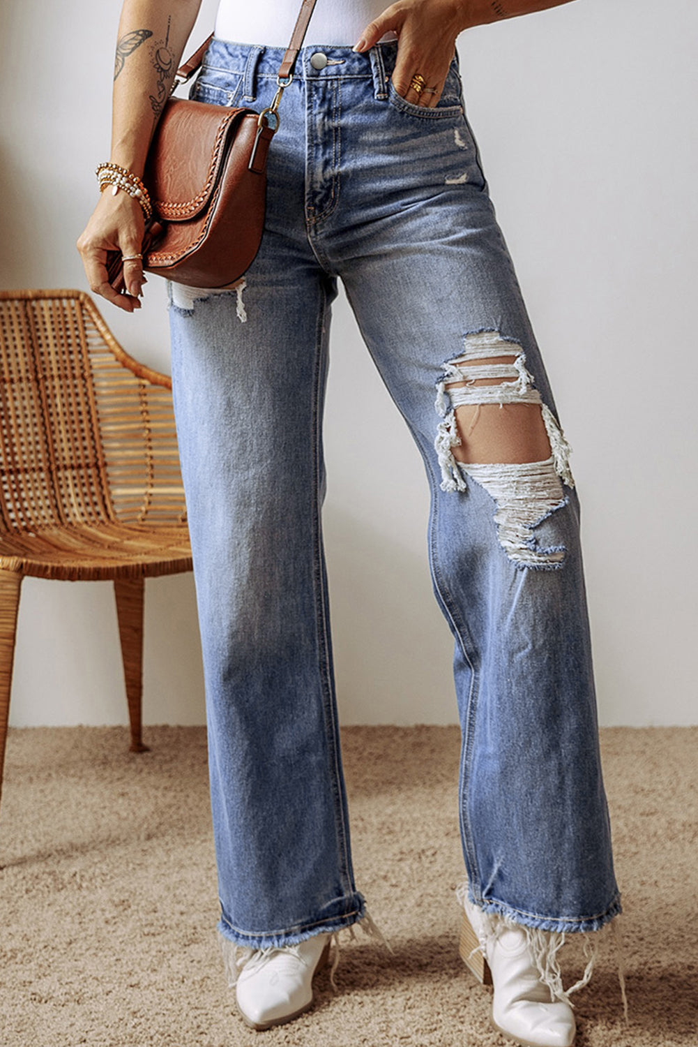 Distressed Straight Leg Jeans