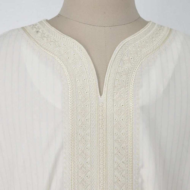 Intricately embroidered neckline of the Embroidery White Muslim Robe, showcasing elegance.