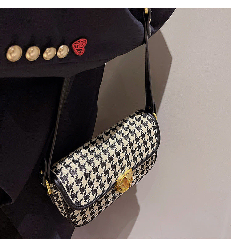 Women's Houndstooth Baguette Bag