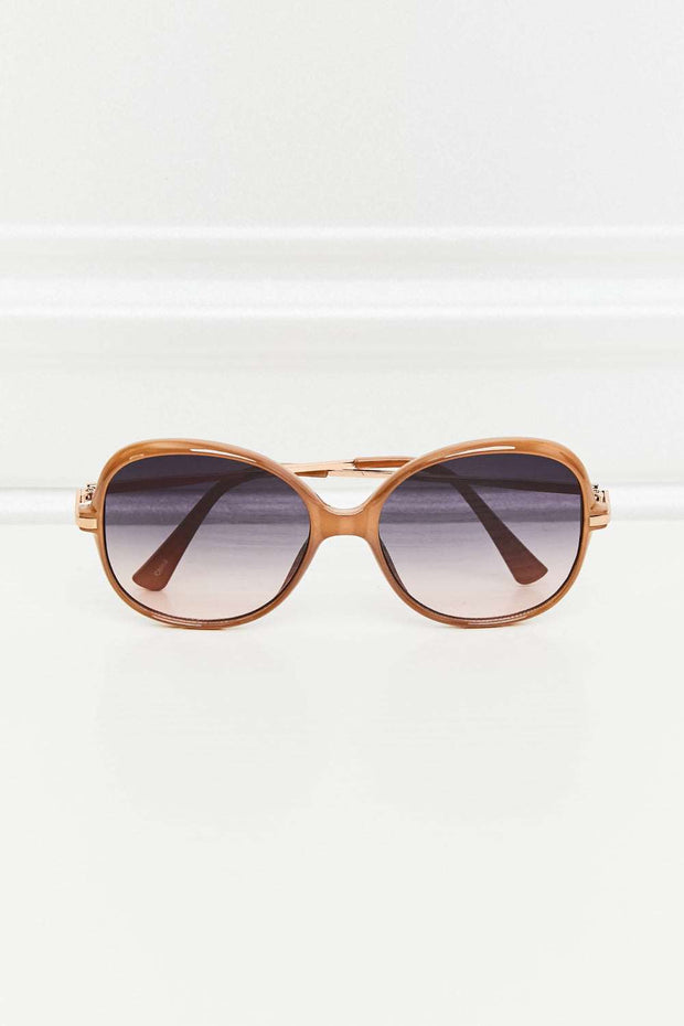 Metal Plastic Hybrid Full Rim Sunglasses with UV protection and square shape frame, ideal for style and durability.