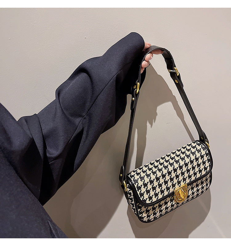 Women's Houndstooth Baguette Bag