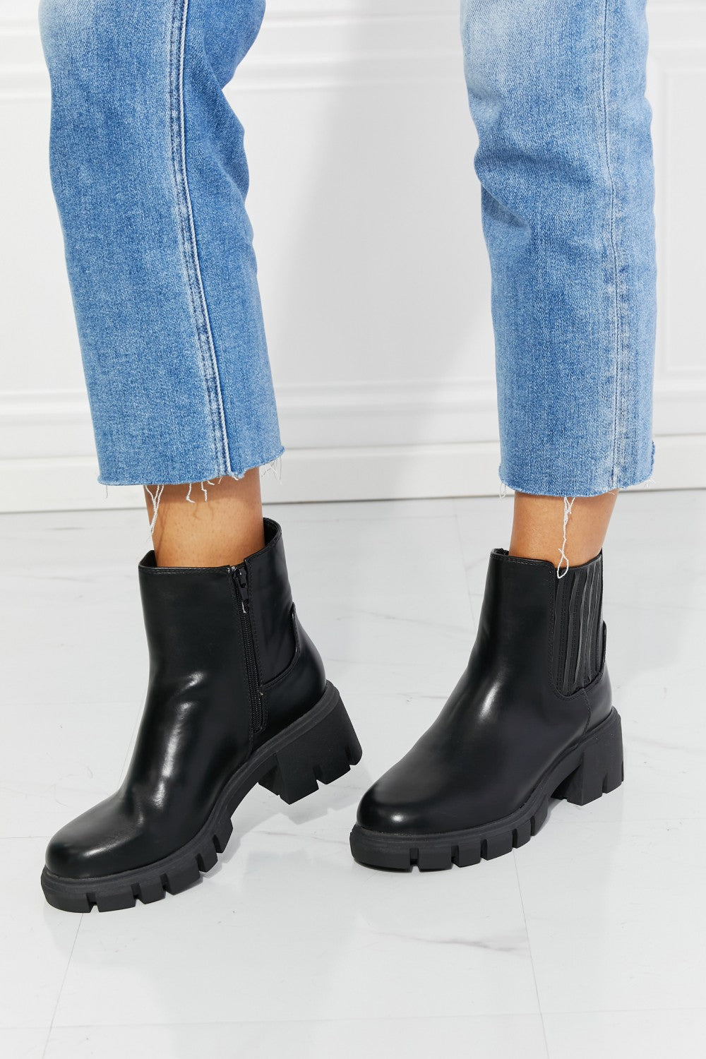 MMShoes Lug Sole Chelsea Boots