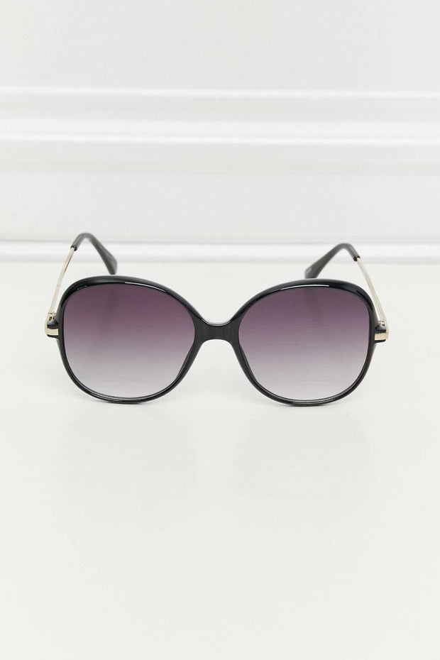 Metal Plastic Hybrid Full Rim Sunglasses with UV protection and sleek design.