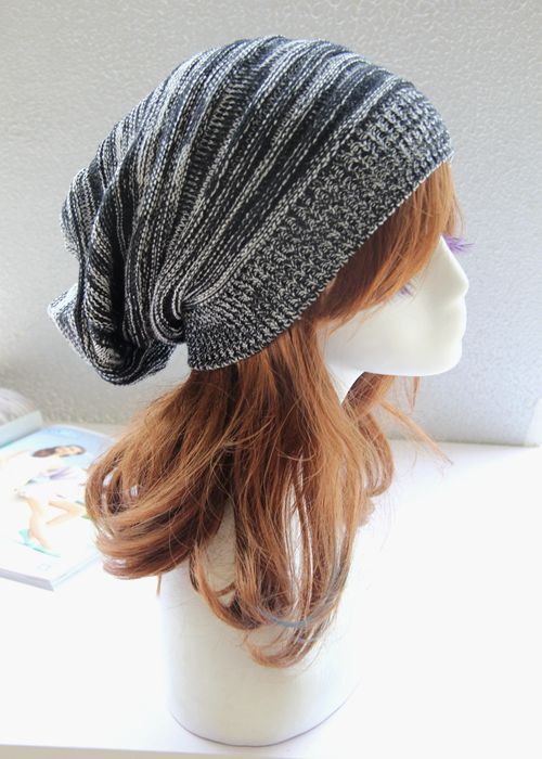 Two-Color Pleated Pullover Hat