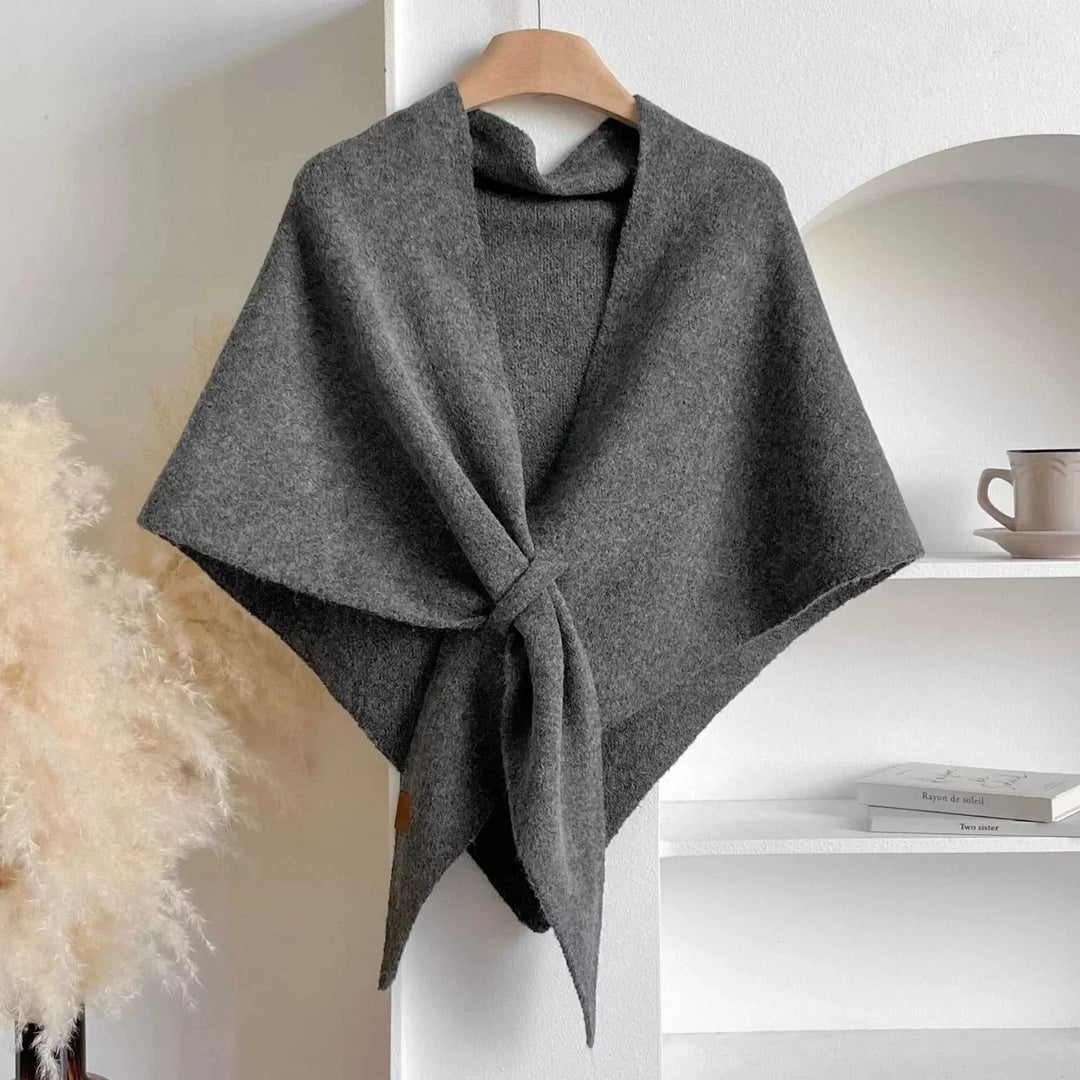 Woman wearing a soft women&