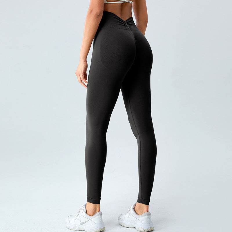 Woman wearing seamless black women&