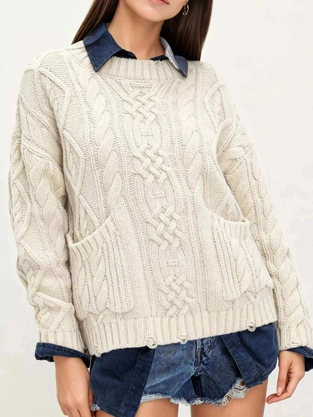 Women’s cable-knit pocket sweater in cozy beige with long sleeves and casual fit