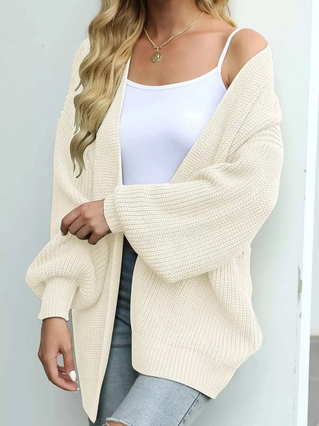 Women’s chunky knit cardigan with open-front design for cozy layered fall and winter style