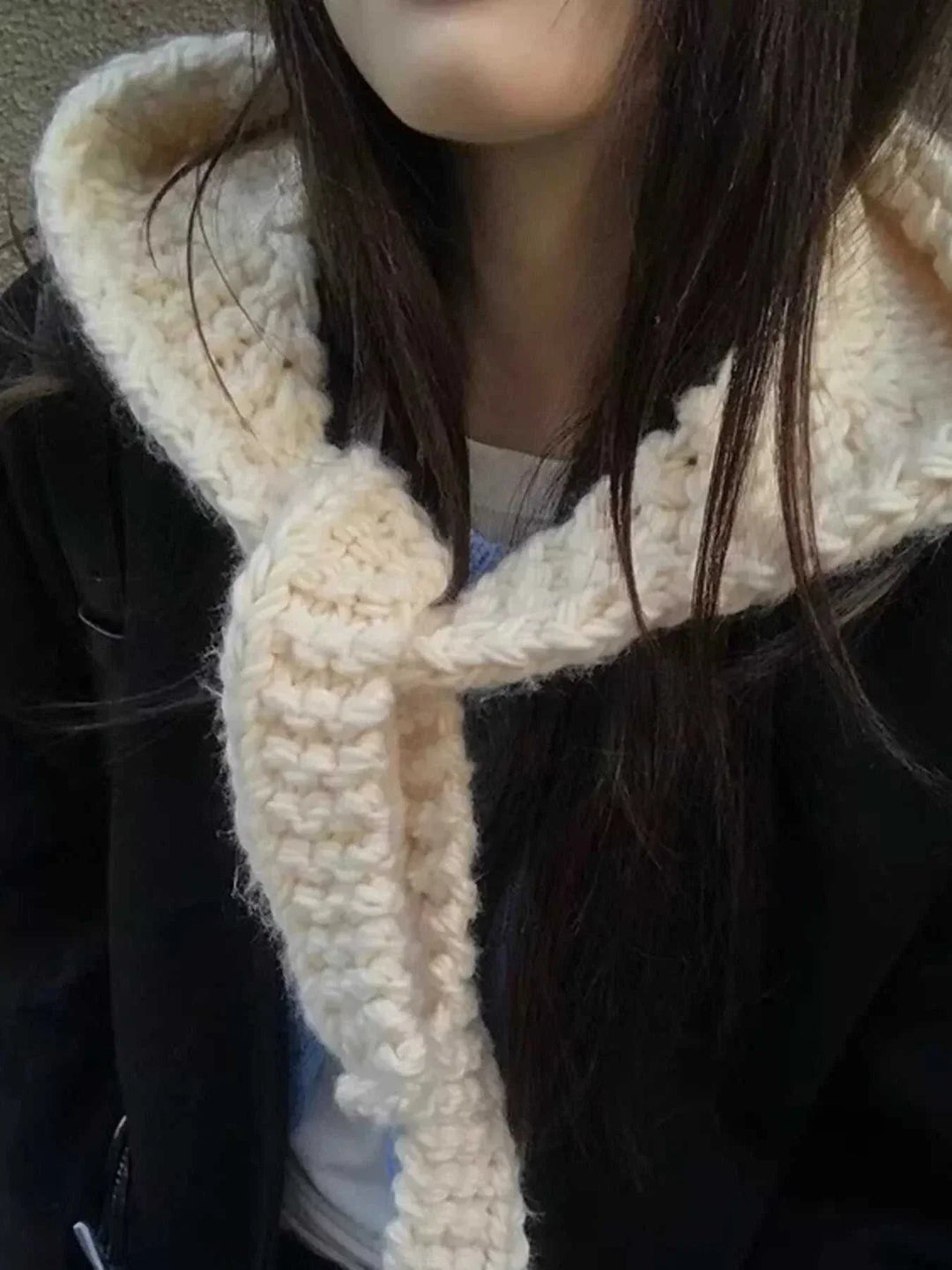 Woman wearing knitted Women&