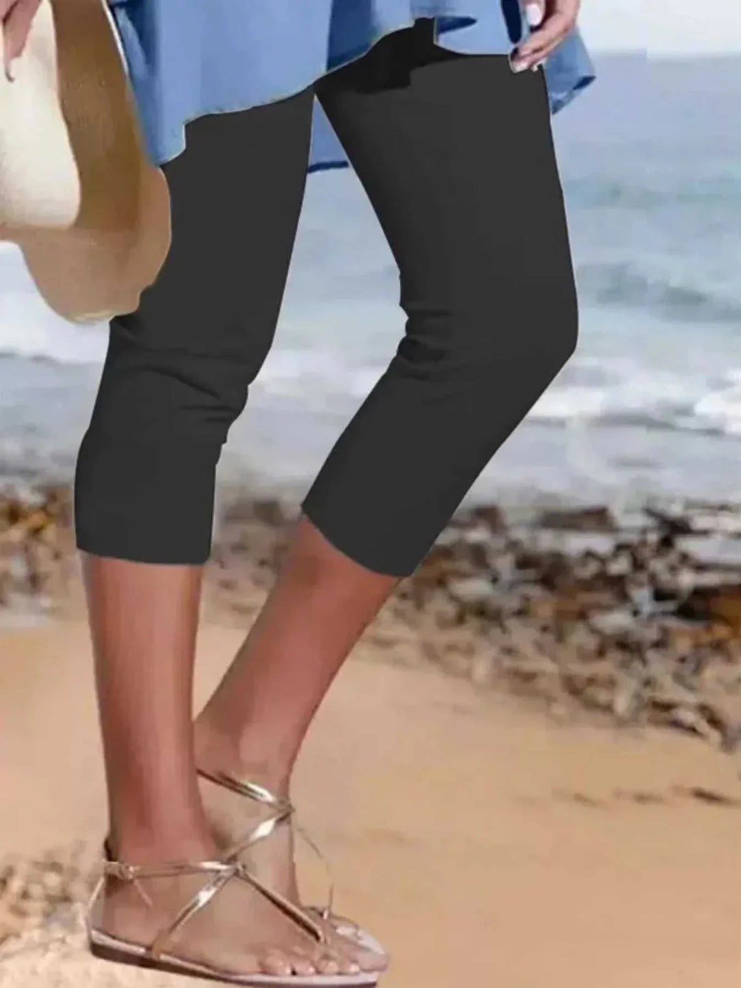 Women's Plus Size Cropped Leggings in black with fitted silhouette from Hot Topic Goods