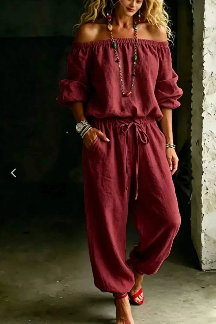 Plus size woman wearing a stylish women&