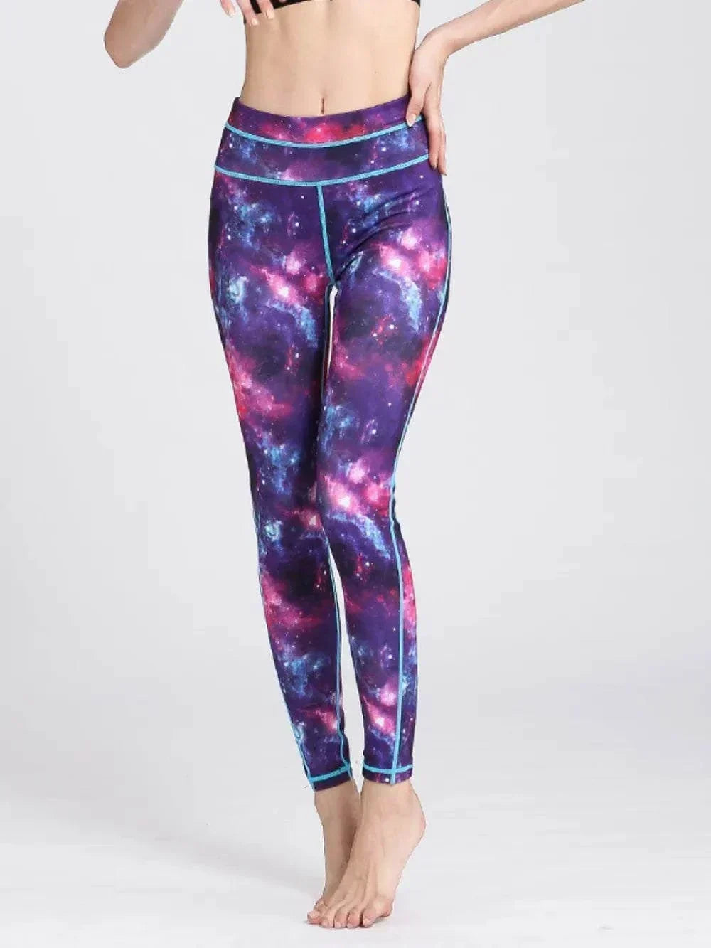 Women’s printed active leggings with high waist and bold pattern for casual and sporty wear